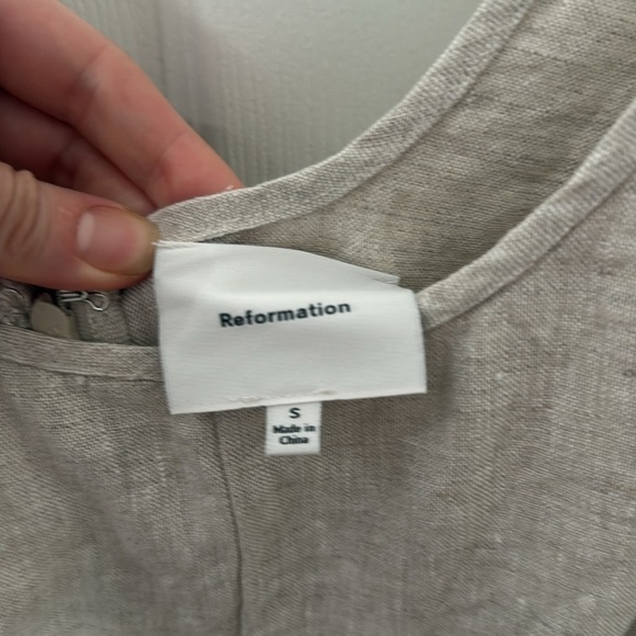 NWOT Reformation tan jumpsuit size small fits oversized - Picture 2 of 3